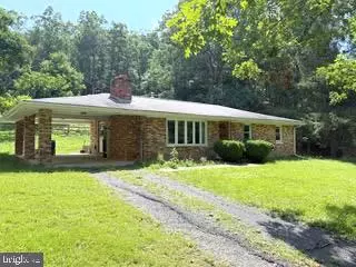 7652 MORGANTOWN ROAD, Maysville, WV 26833