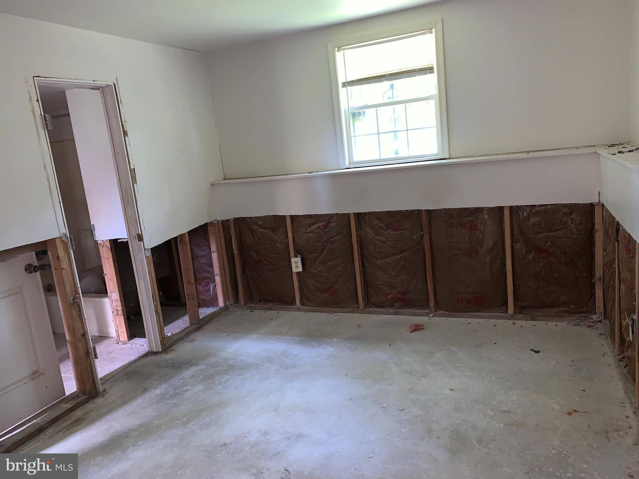 Capitol Heights, MD 20743,6915 ADEL ST