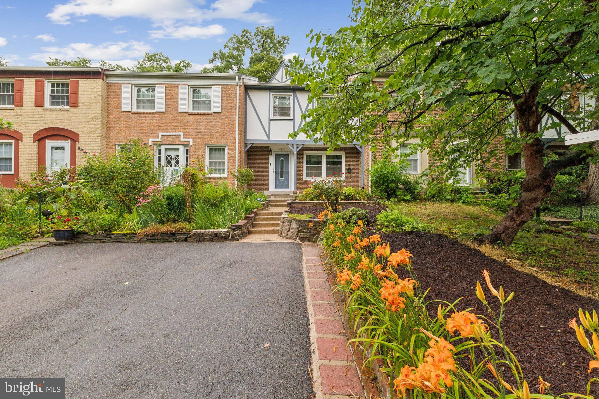 14870 LAMBETH SQ, Centreville, VA 20120