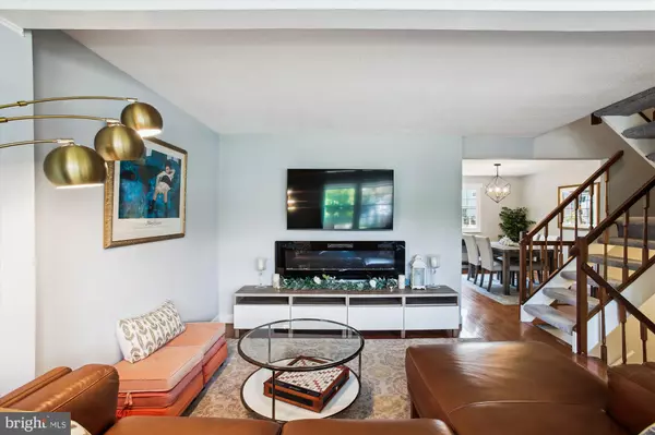 Alexandria, VA 22315,5231 PLEASURE COVE CT