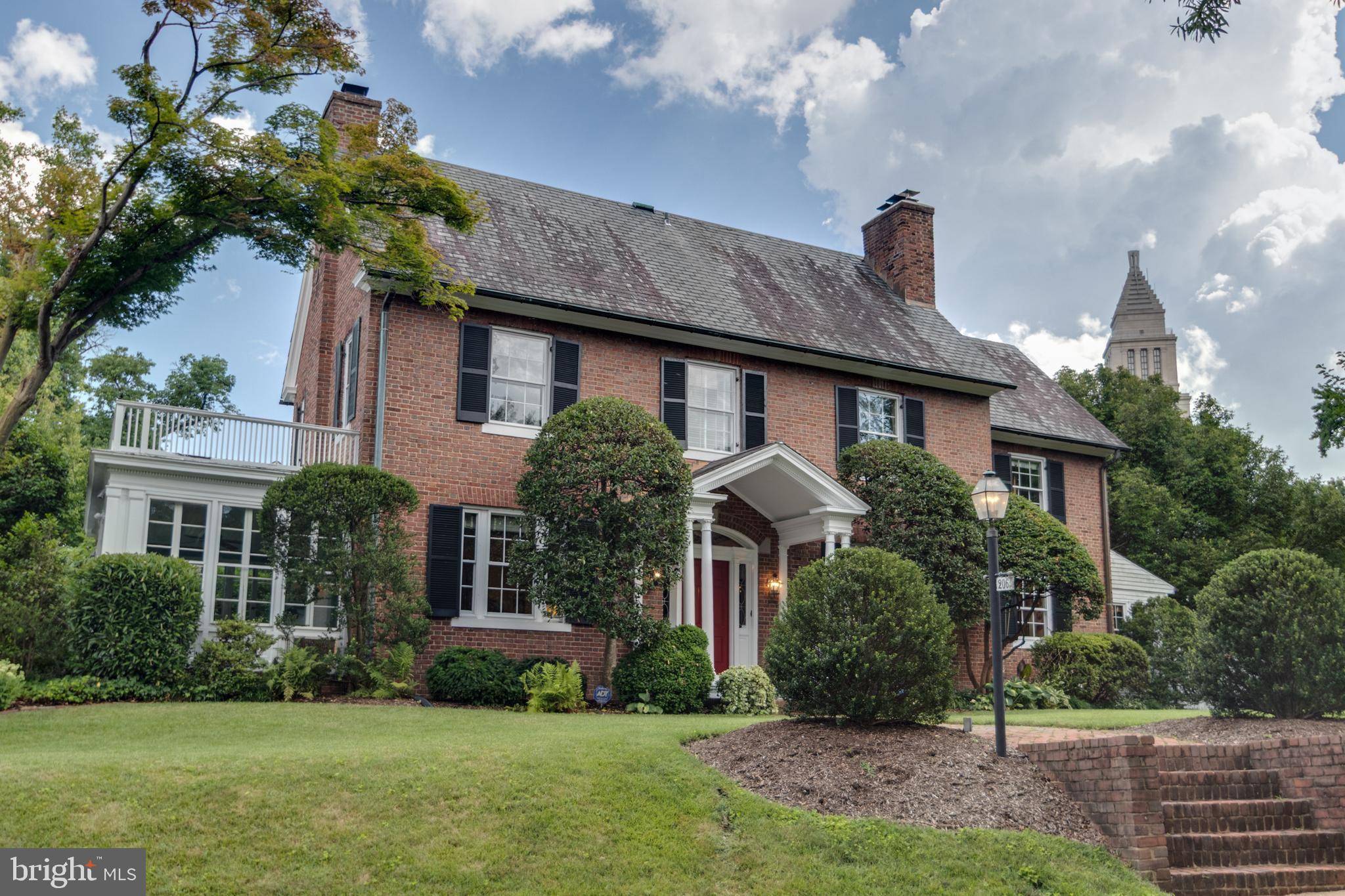 206 N VIEW TER, Alexandria, VA 22301