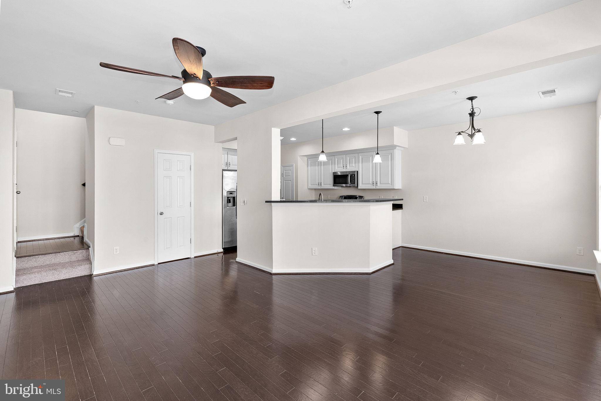Chantilly, VA 20152,25222 BRIARGATE TER
