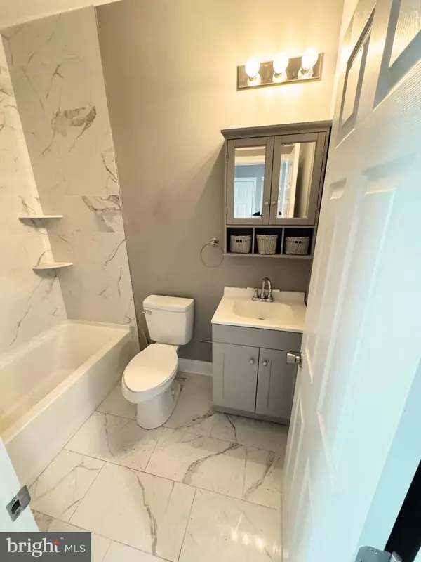 Philadelphia, PA 19121,2417 W JEFFERSON ST #2