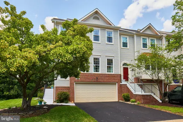 Clifton, VA 20124,13032 COBBLE LN