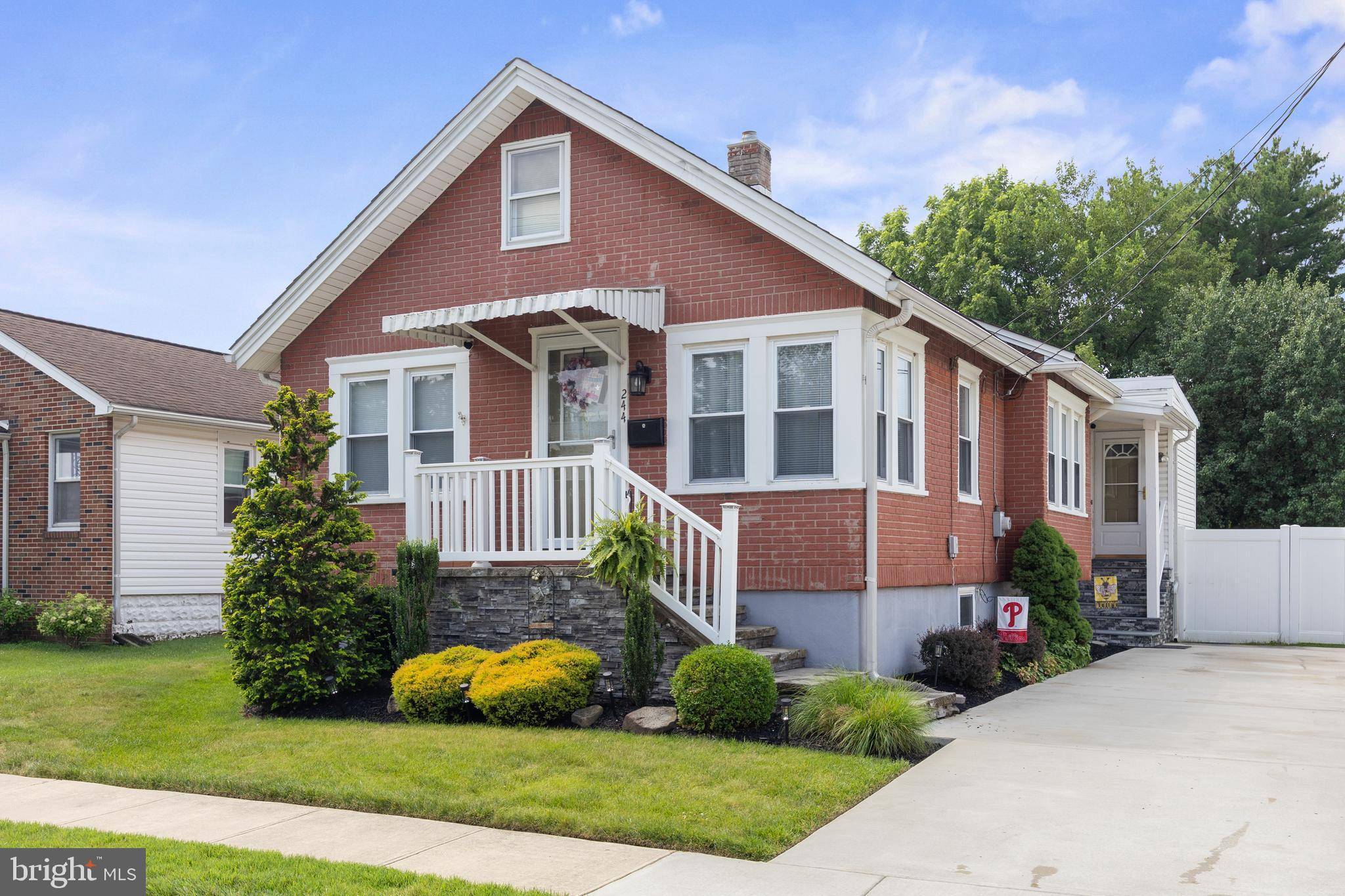 Burlington, NJ 08016,244 FERNWOOD AVE