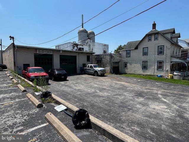 17 HOLLAND AVE, Ardmore, PA 19003