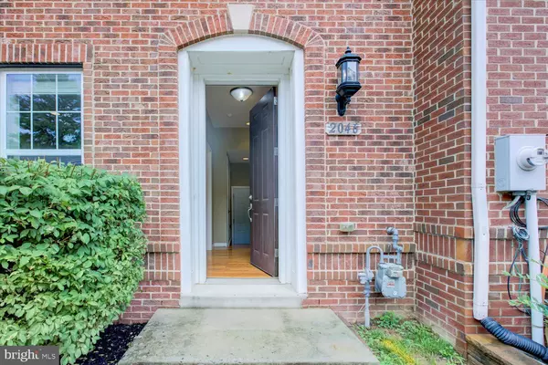 Alexandria, VA 22303,2046 BLUNT LN