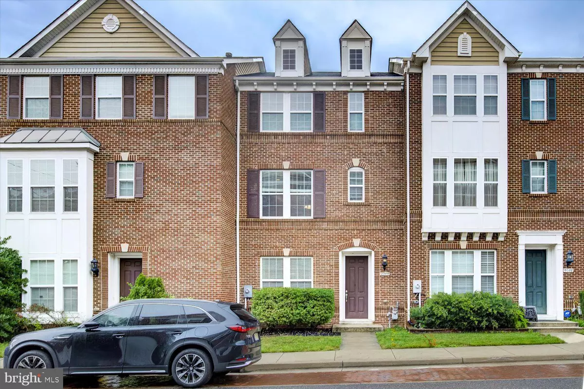 Alexandria, VA 22303,2046 BLUNT LN
