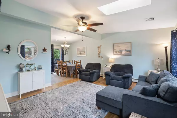 Ocean Gate, NJ 08740,40 W BARNEGAT AVE