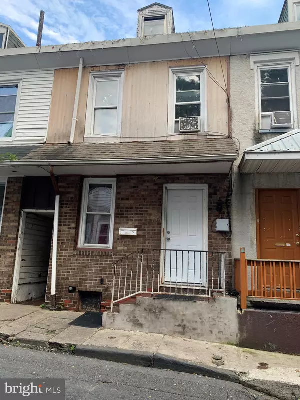 Reading, PA 19601,122 W ELM ST