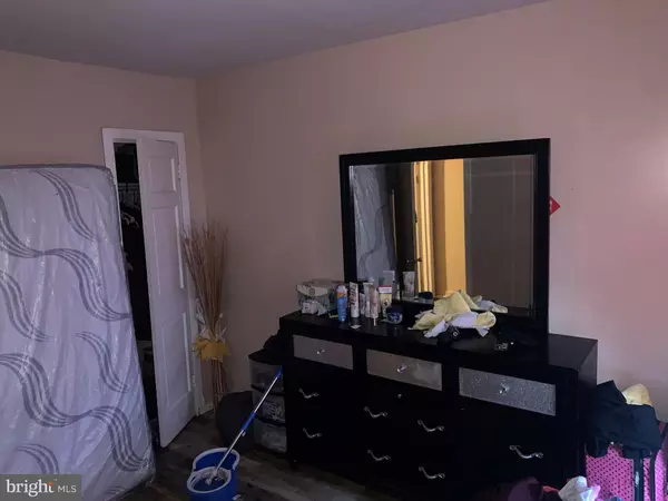 Reading, PA 19601,122 W ELM ST