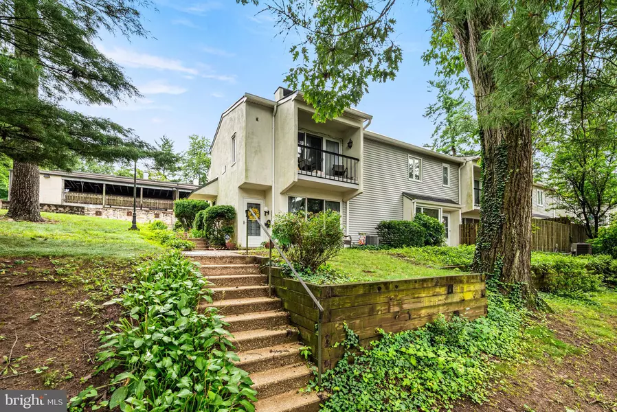 239 E CHELSEA CIR, Newtown Square, PA 19073