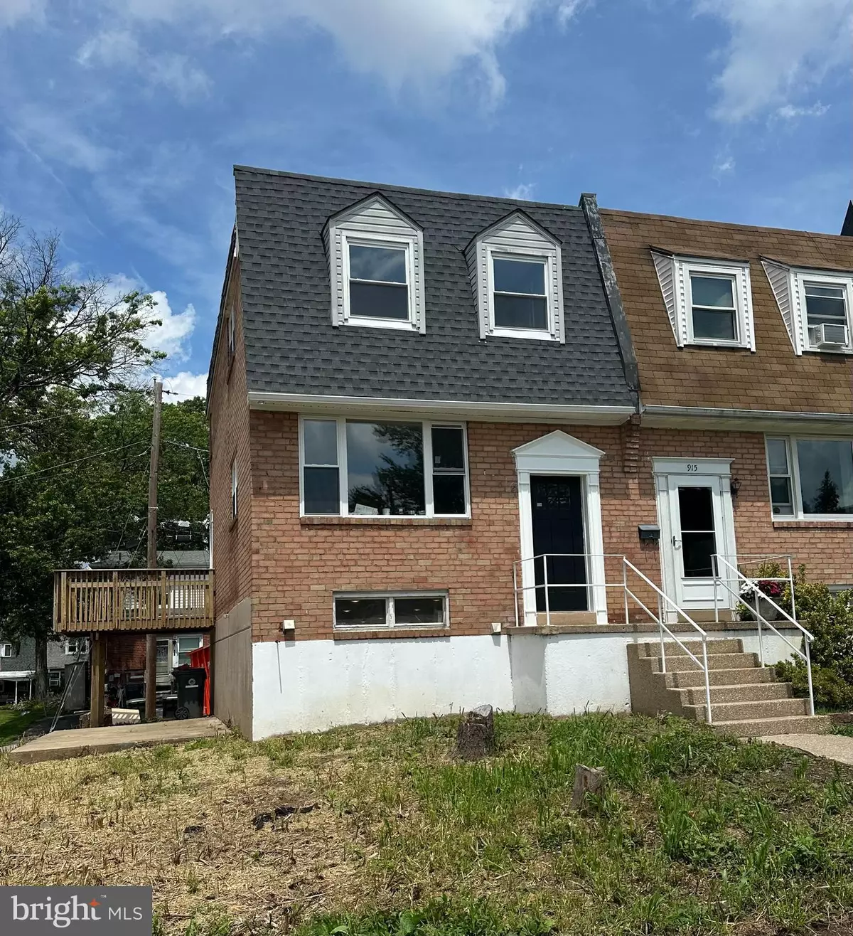 Phoenixville, PA 19460,917 OXFORD AVE