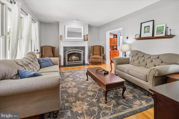 Ewing, NJ 08628,8 HIGH ACRES DR