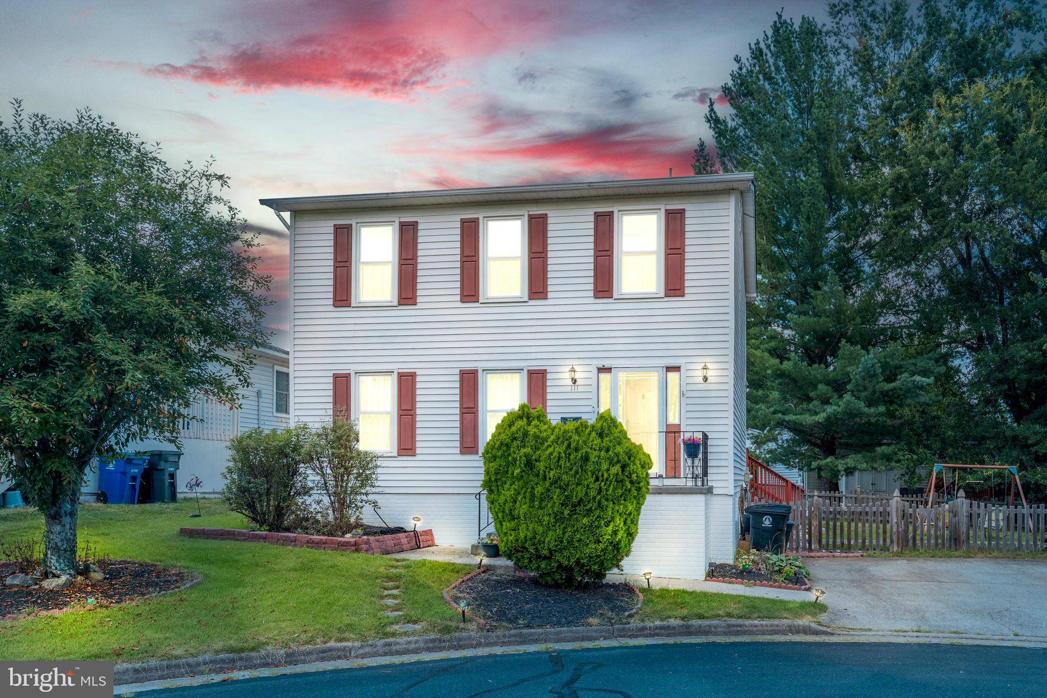 Leesburg, VA 20175,111 OAK VIEW DR SE