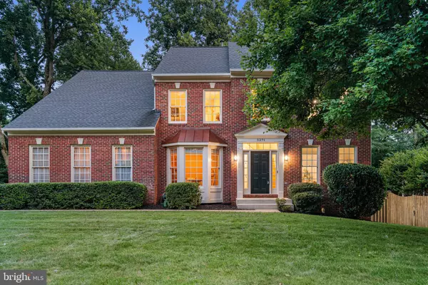 5271 TRACTOR LN, Fairfax, VA 22030
