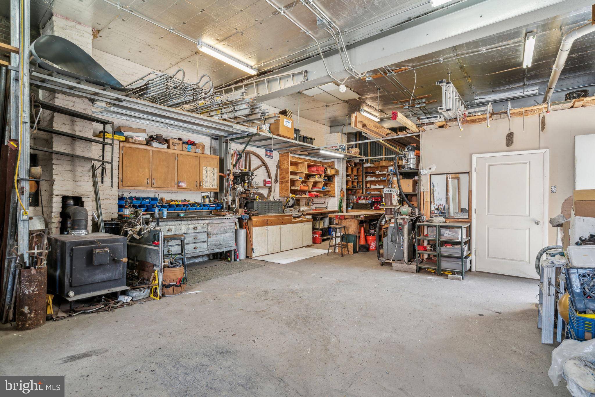 Philadelphia, PA 19134,3353 E THOMPSON ST