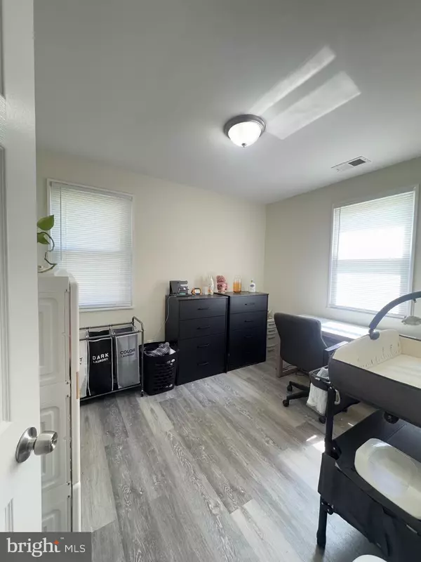 Landover, MD 20785,7702 NORMANDY RD