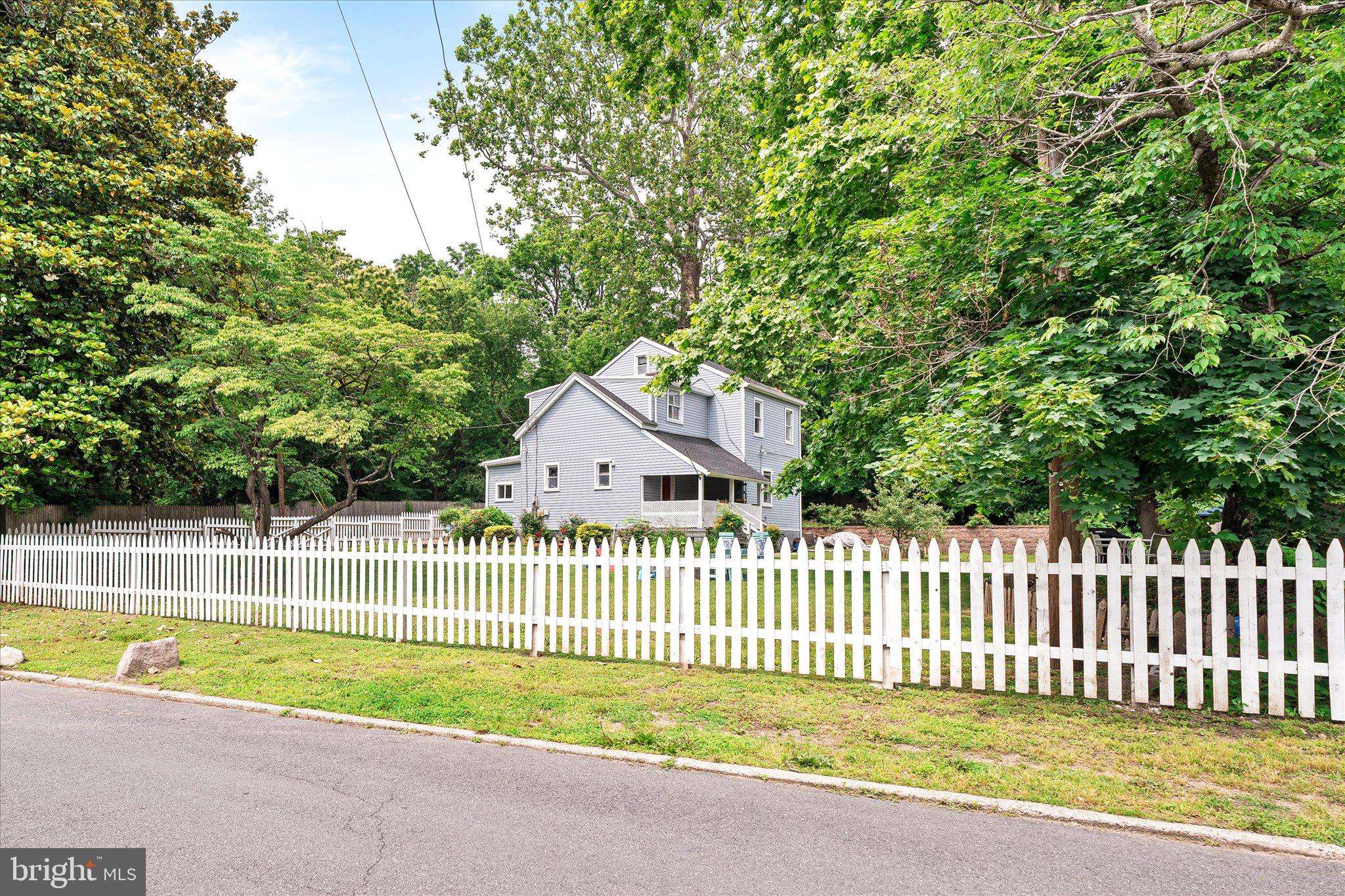 116 SCHOOL LN, Trenton, NJ 08618
