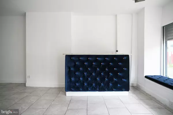 1017 W HUNTINGDON ST, Philadelphia, PA 19133