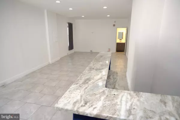 Philadelphia, PA 19133,1017 W HUNTINGDON ST