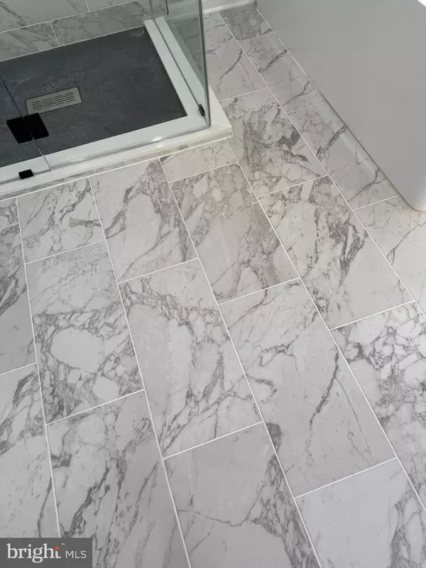 Fairfax Station, VA 22039,8502 CHASE GLEN CIR