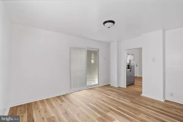 Williamstown, NJ 08094,221 OAK ST