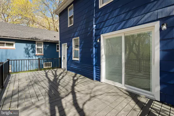 Williamstown, NJ 08094,221 OAK ST