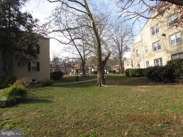 Arlington, VA 22204,808 ARLINGTON MILL DR #9-303