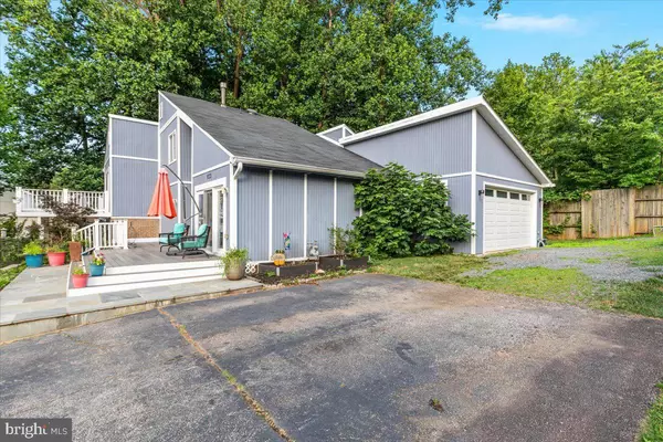 Burke, VA 22015,9333 RAINTREE RD