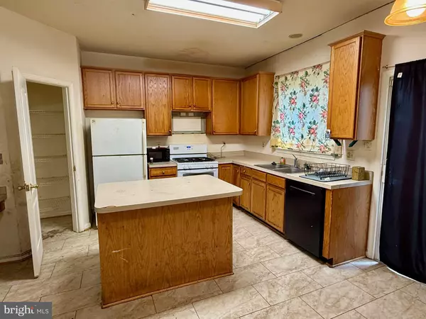 Herndon, VA 20171,13133 PARK CRESCENT CIR
