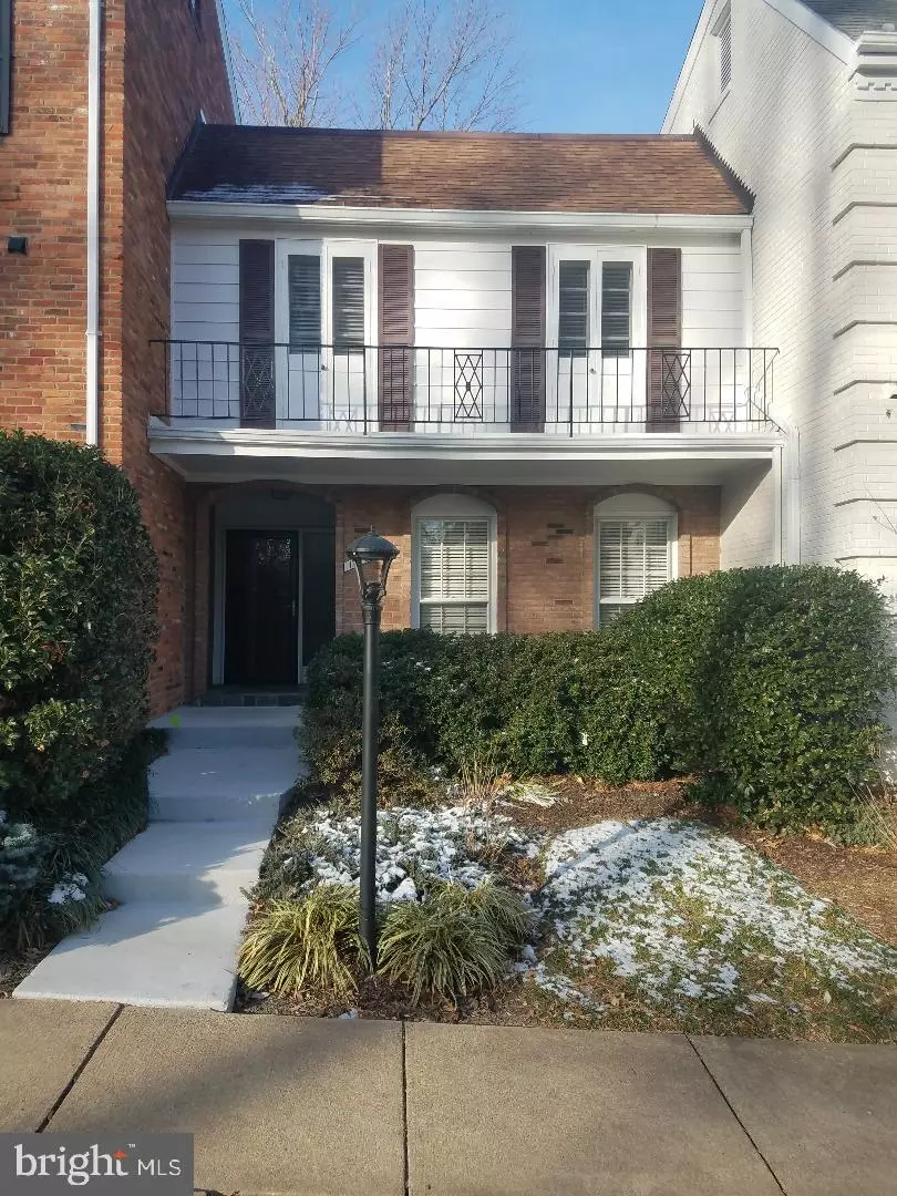 Mclean, VA 22101,1152 WIMBLEDON DR