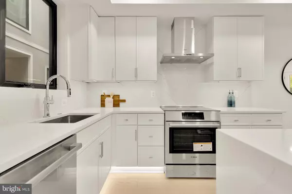 Washington, DC 20002,509 L ST NE #4B