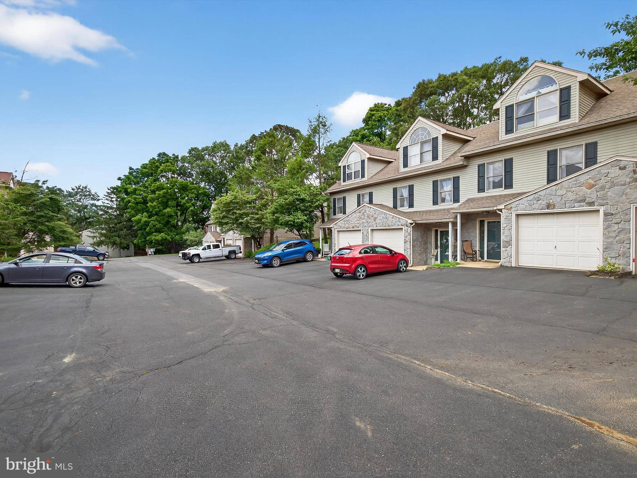 Leola, PA 17540,31 LAUREL RDG