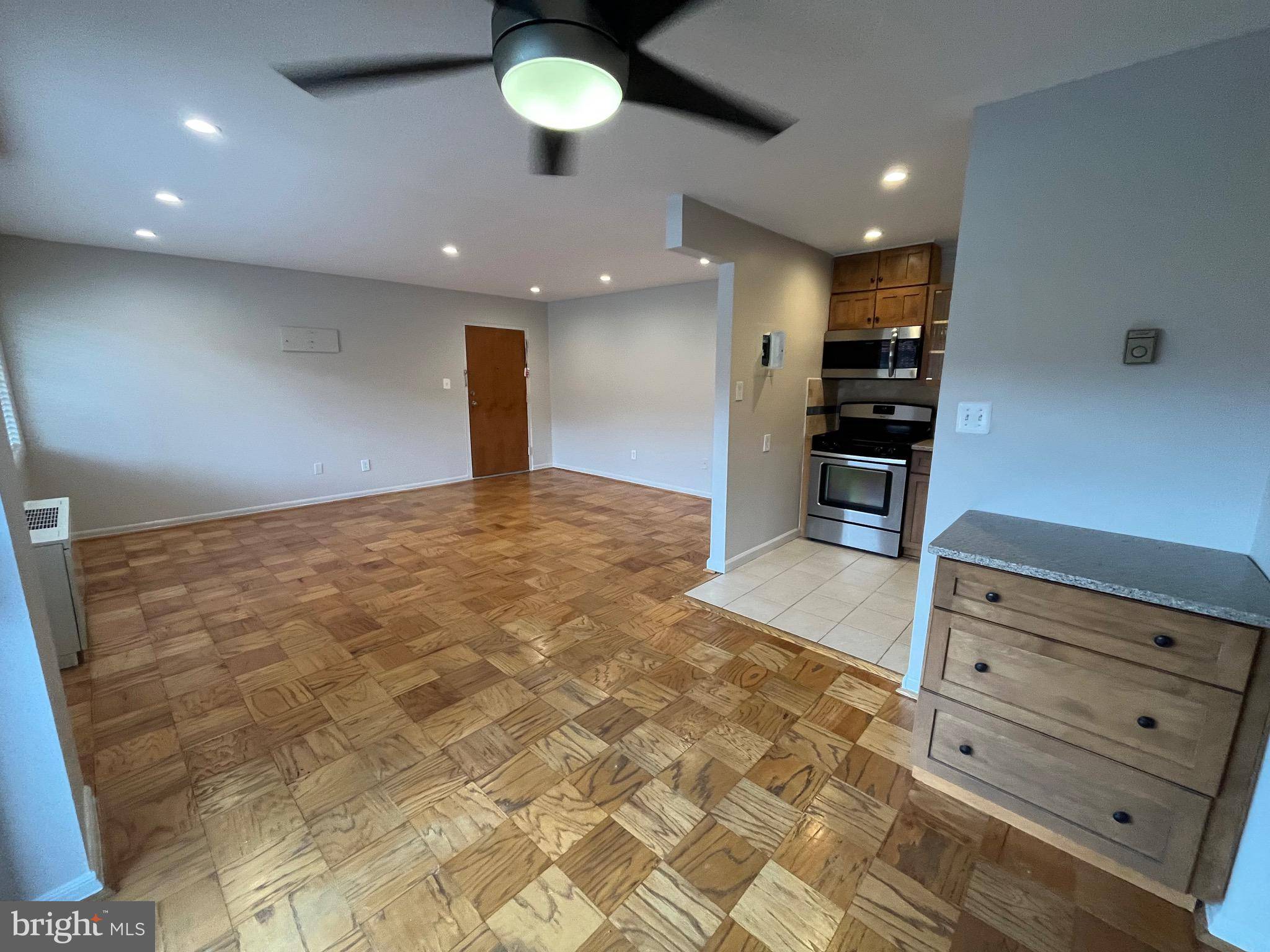 Arlington, VA 22204,1508 GEORGE MASON #13