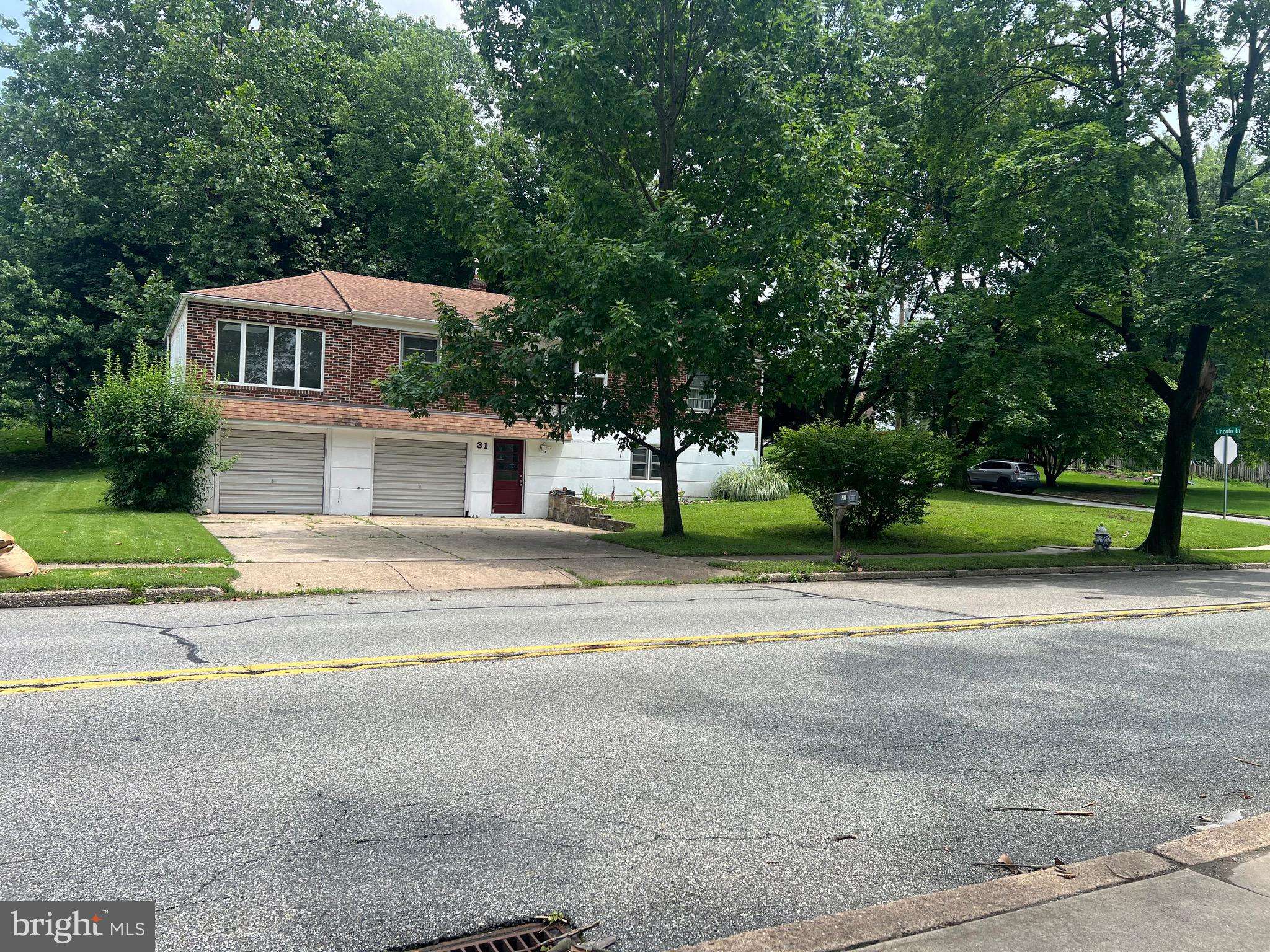 Conshohocken, PA 19428,31 CEDAR GROVE RD