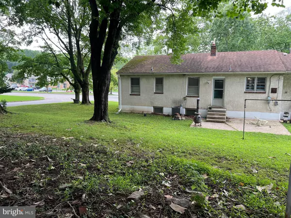 Conshohocken, PA 19428,31 CEDAR GROVE RD