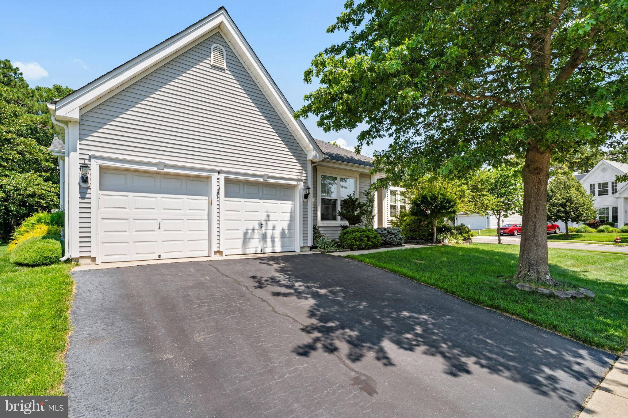11 JUMPING BROOK LN, Barnegat, NJ 08005