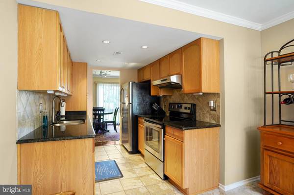 Springfield, VA 22152,7942 BENTLEY VILLAGE DR #33A