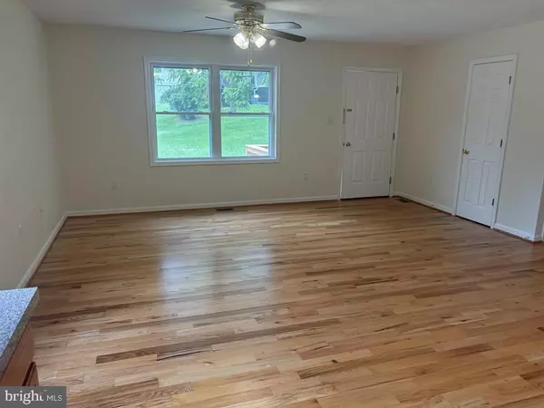 Mount Jackson, VA 22842,296 BRYCE BLVD