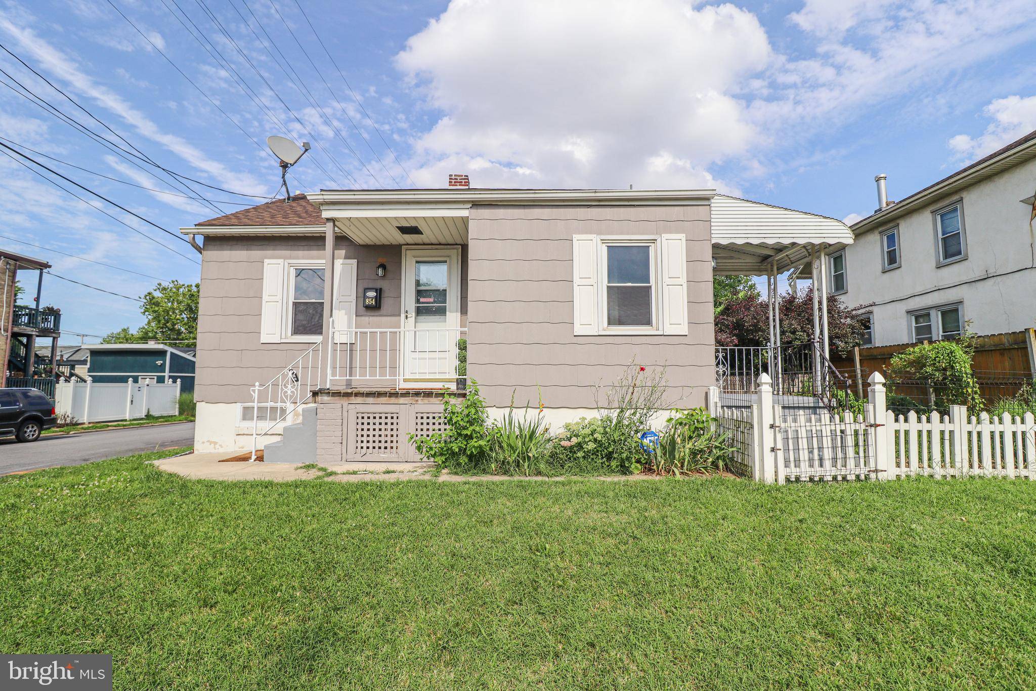 York, PA 17404,854 WOOD ST