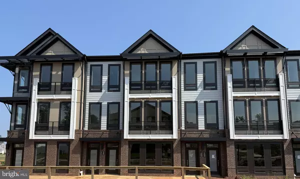 94 VILLAGE DR #201, Skillman, NJ 08558