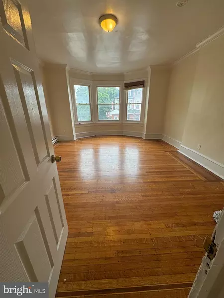 1118 LINDLEY AVE, Philadelphia, PA 19141