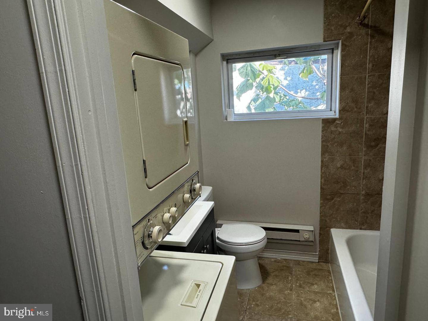 Philadelphia, PA 19140,3741 N 16TH ST #3