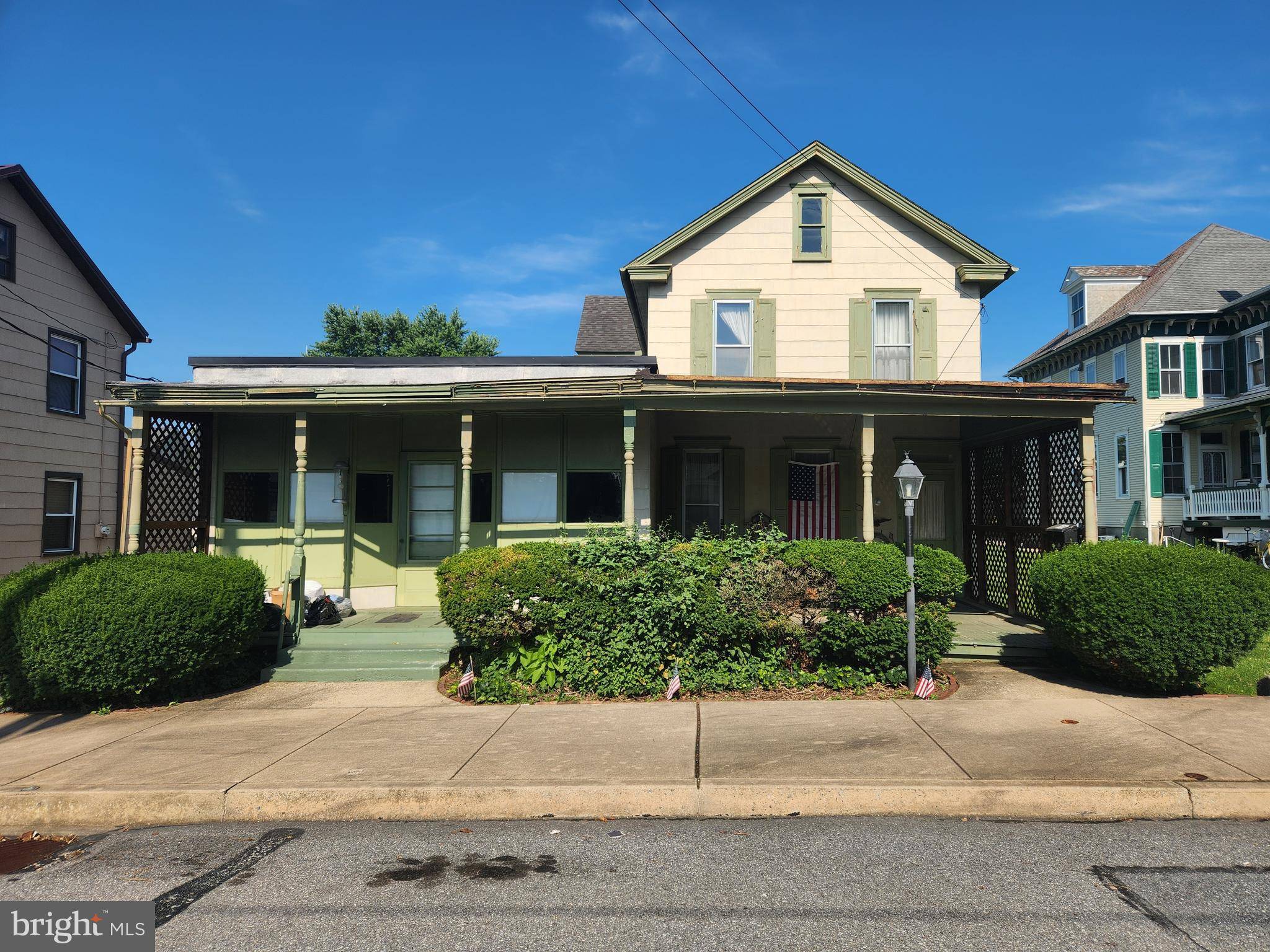 122 N BARBARA ST, Mount Joy, PA 17552