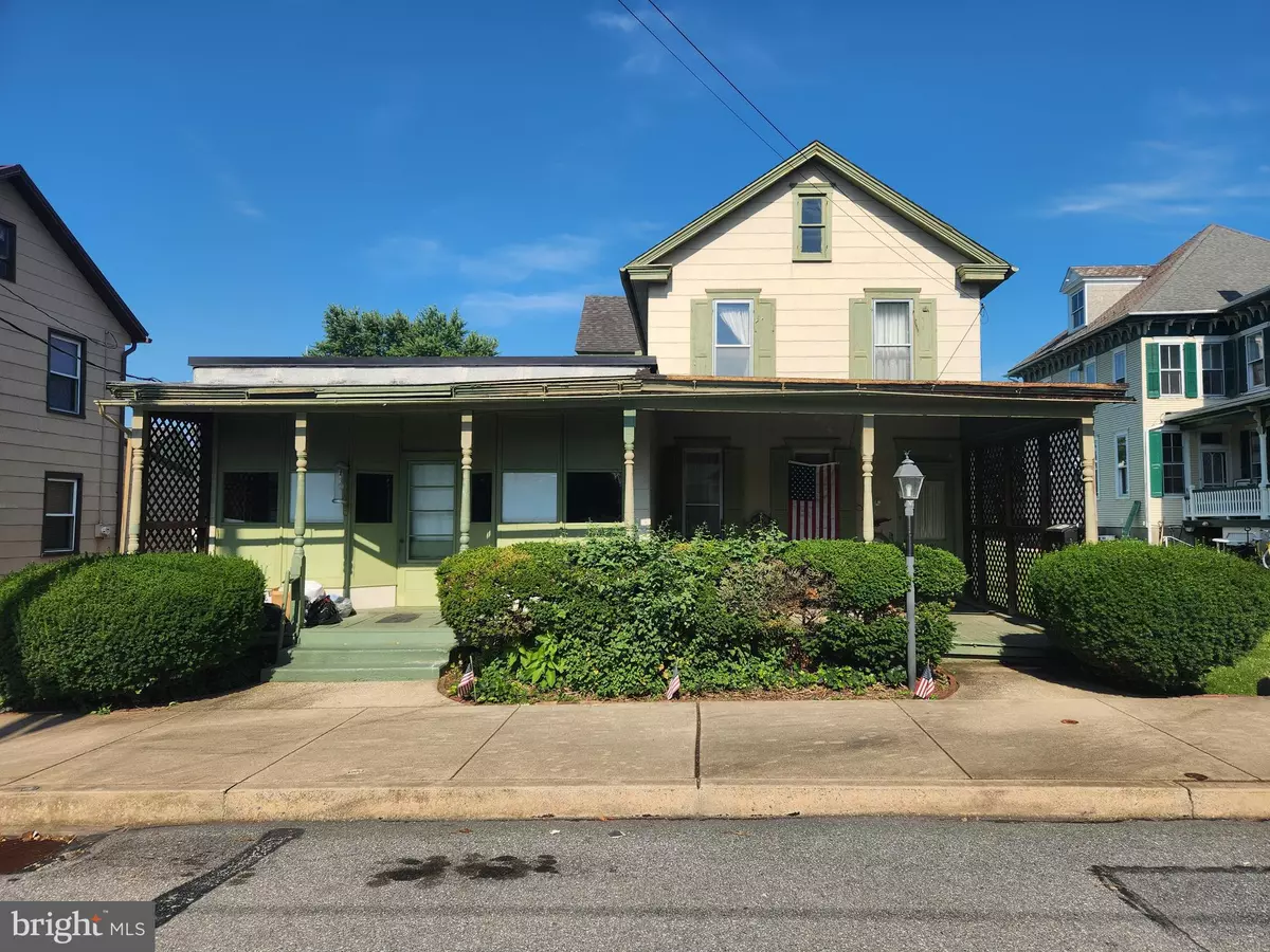Mount Joy, PA 17552,122 N BARBARA ST
