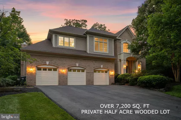 12016 CREEKBEND DR, Reston, VA 20194