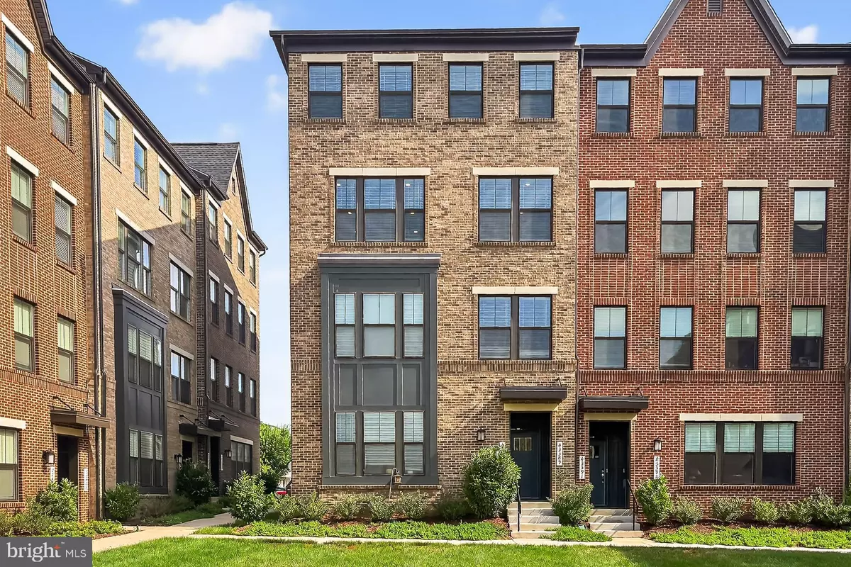 Ashburn, VA 20148,43389 RADFORD DIVIDE TER