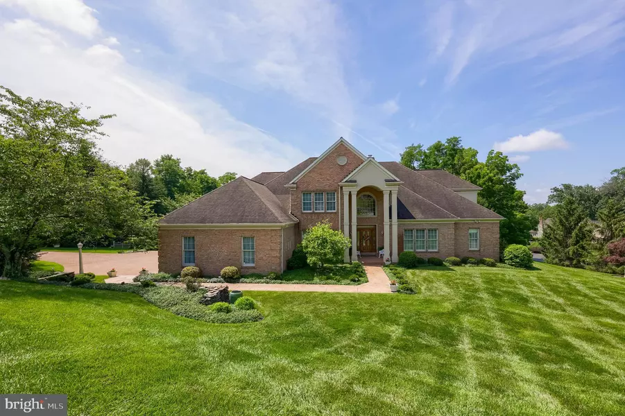 1190 OVERBROOK CIR, York, PA 17403