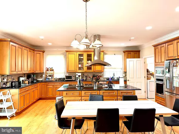 Bethesda, MD 20817,6204 MELVERN DR